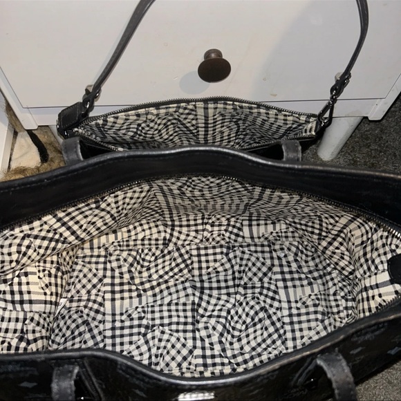 **SOLD** MCM Anya Top Zip Shopper in Visetos - Picture 9 of 12